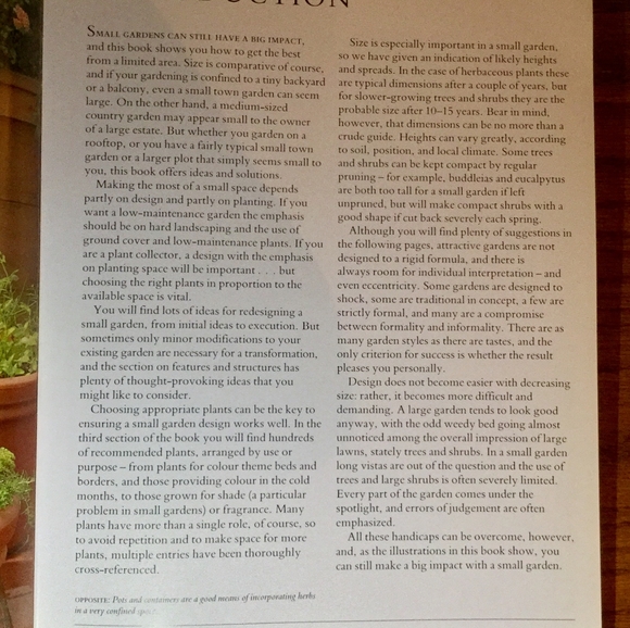 Practical Small Gardens, by Peter McHoy - Picture 4 of 5